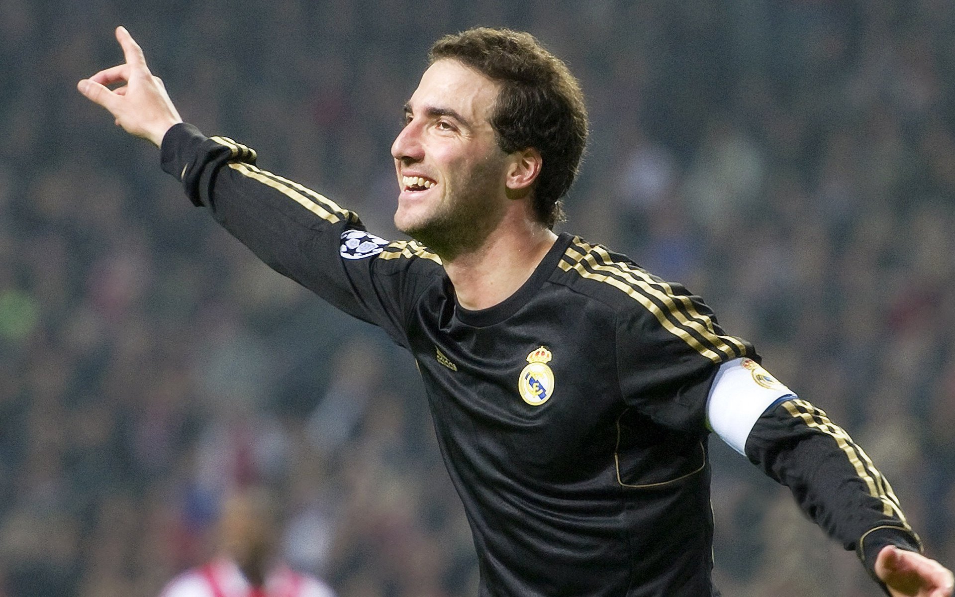 奇怪的惨败！上海海港都想不到，中超关键1战，黄健翔连续2大质疑